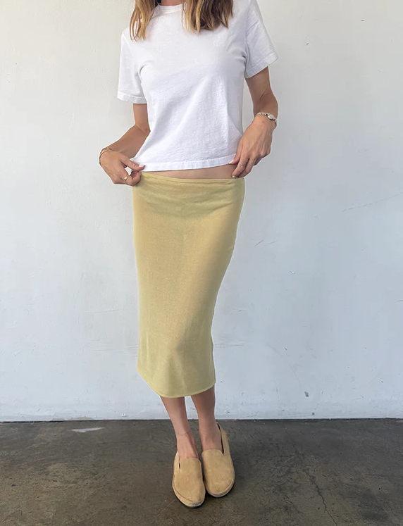 Women’s Solid Light Yellow Fitted Midi Pencil Skirt