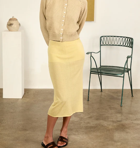 Women’s Solid Light Yellow Fitted Midi Pencil Skirt